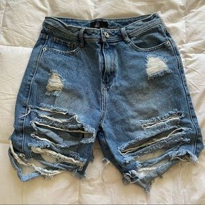 ❗️SOLD❗️Missguided high-waisted Long denim shorts